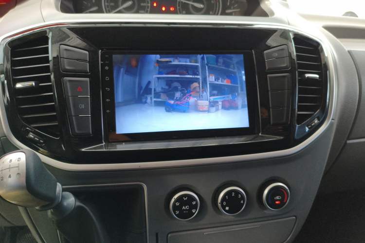 Used SAIC MAXUS Xintu V80 2021 2.0T Manual Classic Aoyuntong Long Wheelbase Mid-Roof 6/7/8/9-Seater