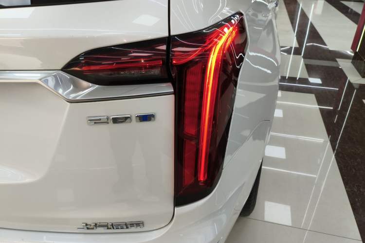 Used Cadillac XT6 2022 2.0T Six-Seater Four-Wheel Drive Luxury Version