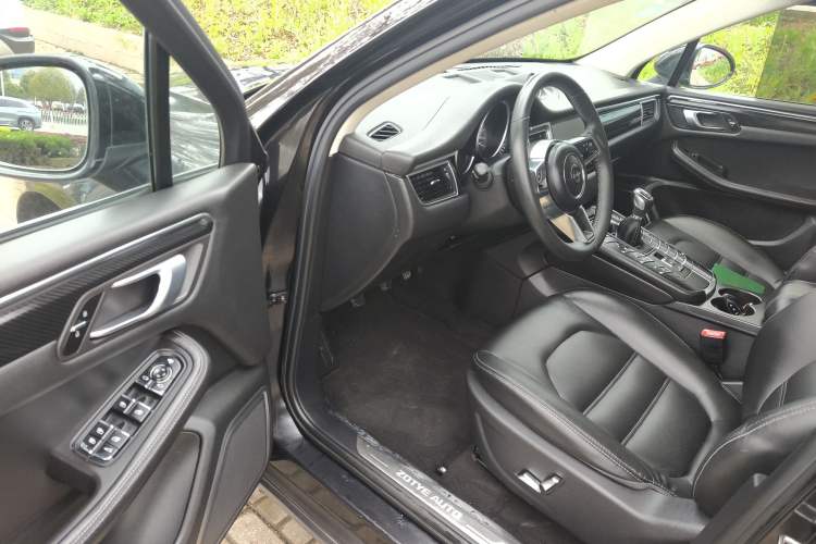 Used Zotye SR9 2017 2.0T Manual "Ultimate Heart" Edition