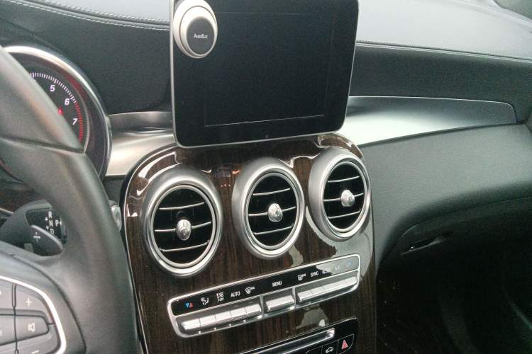 Used Mercedes-Benz GLC 2016 GLC 260 4MATIC Dynamic Edition