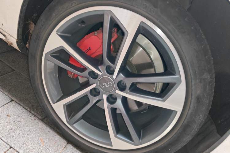 Used Audi A4L 2019 40 TFSI Sporty Version China VI