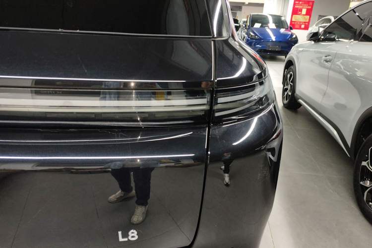 Used Li Auto L8 2023 Pro Model
