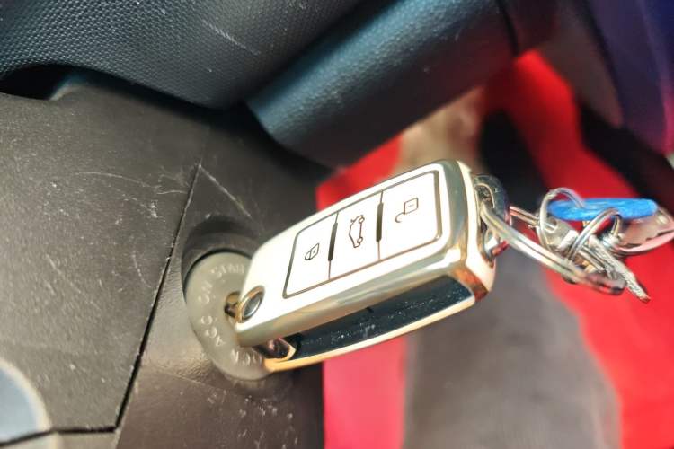 Used Changan CX20 2014 1.4L IMT Sunroof Navigation Version China IV Standard
