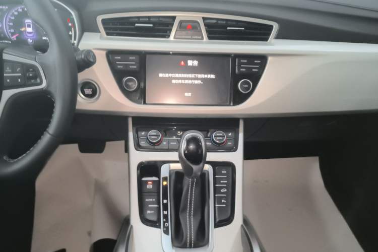 Used Geely Auto Emgrand X7 Sport 2018 1.8TD Automatic Two-Wheel Drive Smart Connect 4G Internet Edition