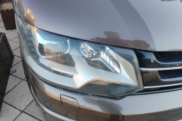 Used Volkswagen Multivan 2012 2.0 TSI Two-Wheel-Drive Luxury Edition Right Front Headlight