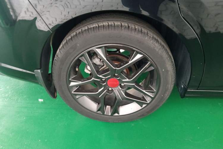 Used Dongfeng Aeolus Yixuan 2021 230T Automatic Zuiying Knight Edition Right Rear Wheel Hub