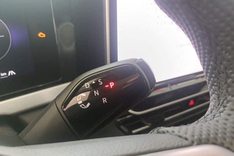 Used Volkswagen Passat 2025 Pro 380TSI Starry Dragon Luxury Edition