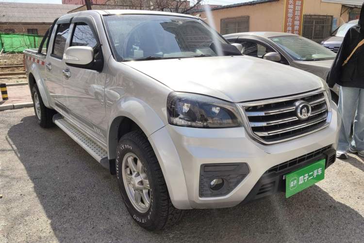 Used Great Wall Wingle 5 2017 2.0T European-spec Diesel Two-Wheel-Drive Entry-Level Big Double-Cab GW4D20D Front Right 45 Deg