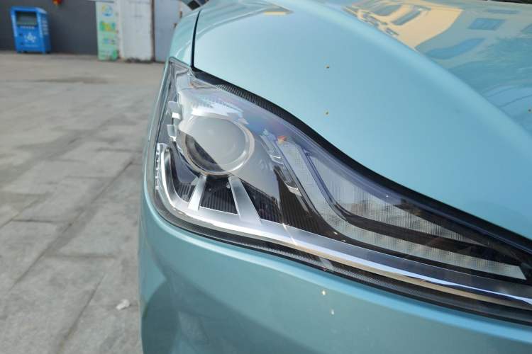 Used NETA V 2022 Chao 400 Lite Right Front Headlight