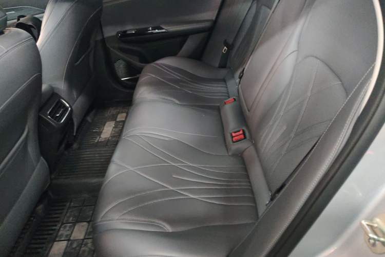 Used Geely Galaxy L6 2025 EM-i 140km Starship Edition
