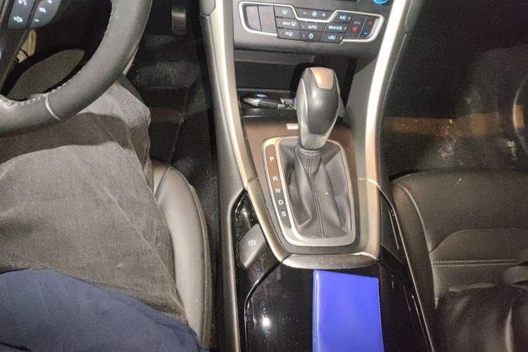 Used Ford Mondeo 2013 2.0L GTDi 200 Luxury Model
