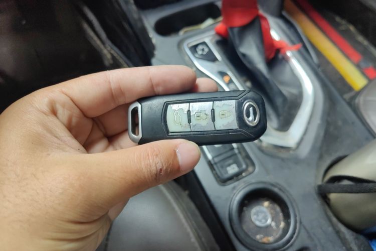 Used GAC Trumpchi GS4 2017 235T Automatic Two-Wheel Drive Luxury Smart Connectivity Version Vehicle Key