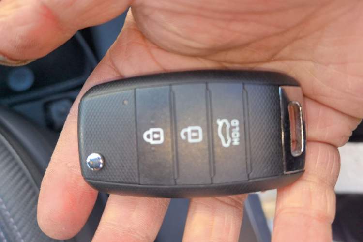 Used Kia Sportage R 2015 2.0L Manual Two-Wheel Drive GLS Trim