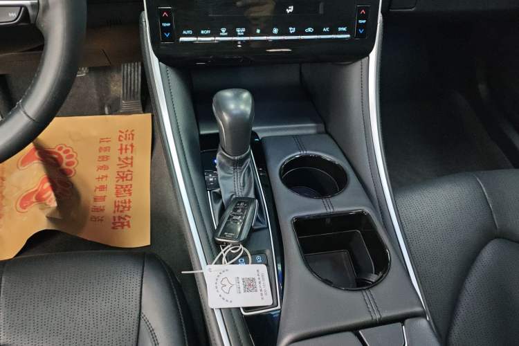 Used Toyota Avalon 2023 2.0L Luxury Edition