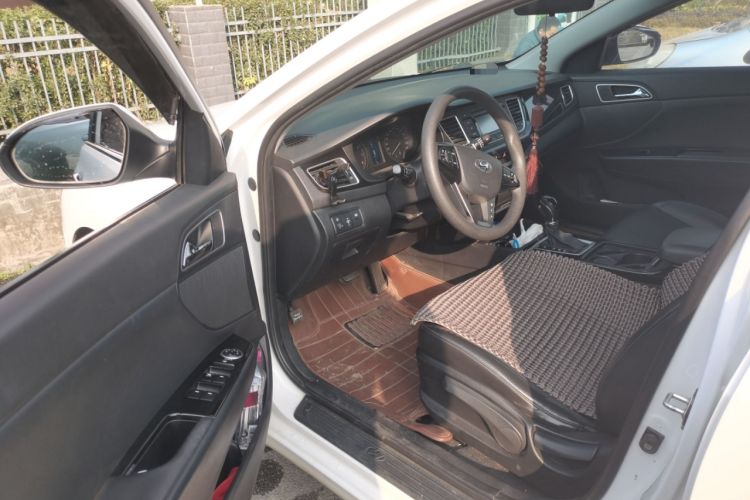 Used Hyundai Mistra 2014 1.8L Automatic Smart GLS Driver Seat