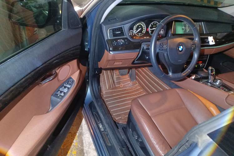 Used BMW 5 Series GT 2011 535i Elegant Edition Driver Seat