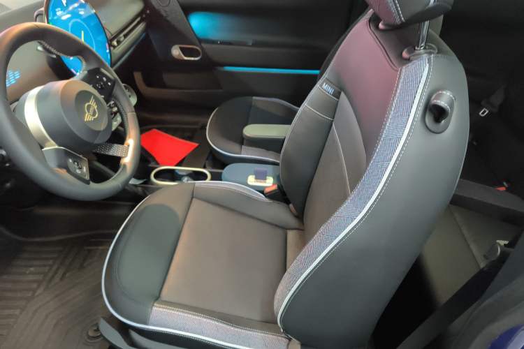 Used MINI Electric COOPER 2024 456km COOPER E Classic Edition Left Front Seat