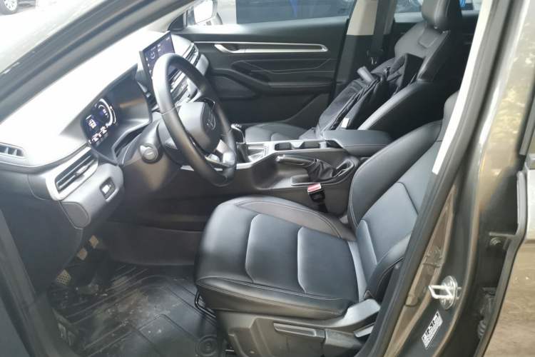 Used Geely Auto Emgrand 2025 4th Generation 1.5L Manual – Dragon Edition