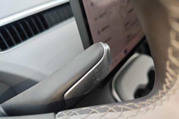 Used XPeng MONA M03 2025 600 with Ultra-Long Range Max Gear Lever