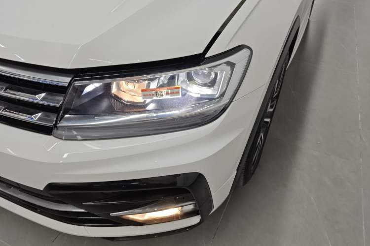 Used Volkswagen Tiguan L 2021 330TSI Automatic Two-Wheel Drive R-Line Enhanced Edition Left Front Headlight