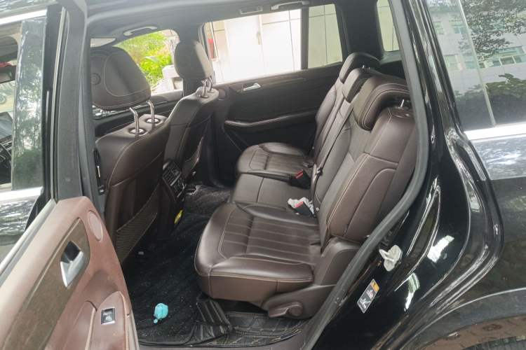 Used Mercedes-Benz GLS 2017 GLS 400 4MATIC Dynamic Model Left Rear Seat