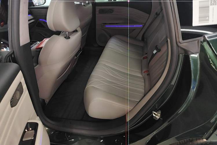 Used Geely Galaxy 8 2025 130km EM-P Starship Edition