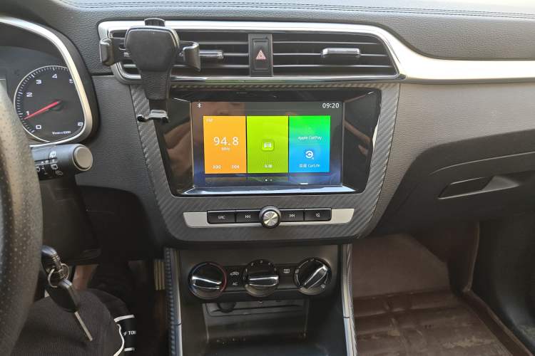 Used MG ZS 2018 1.5L Manual Luxury Version China V Standard Audio And AC Panel