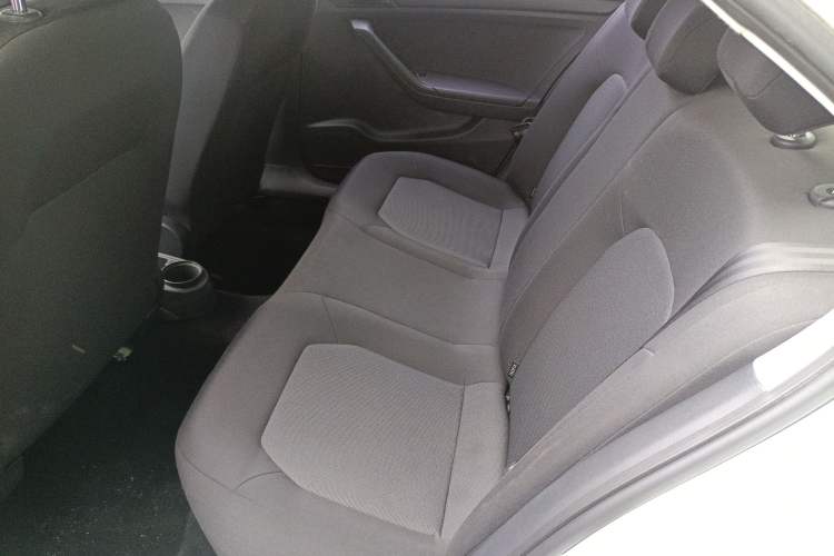 Used Volkswagen Jetta 2015 Value Edition 1.6L Automatic Fashion Version
