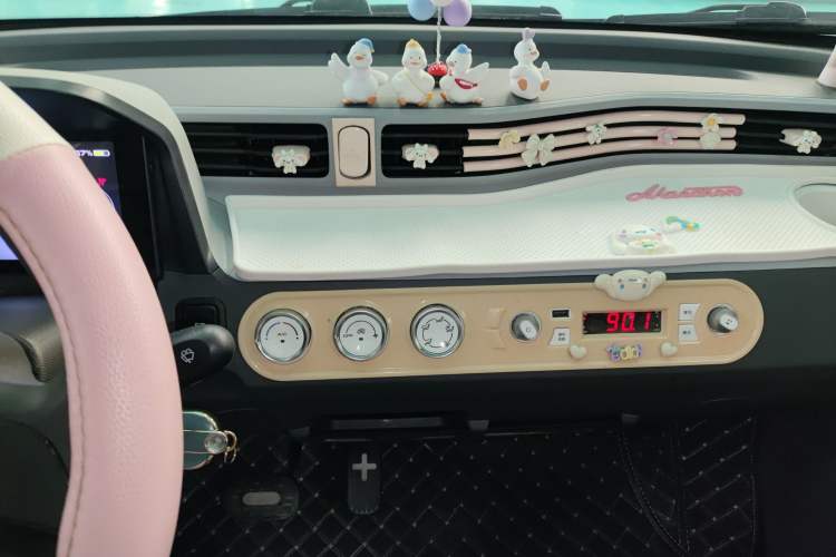 Used Wuling Hongguang MINIEV 2022 Macaron Fashion Edition Lithium-Nickel-Cobalt-Alpha-oxide Audio And AC Panel