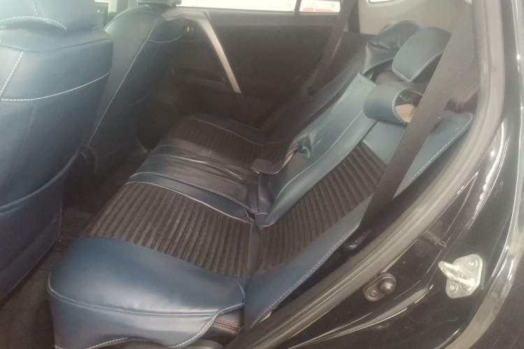 Used Toyota RAV4 2016 2.0L CVT Two-Wheel Drive Fashion Edition China V Standard