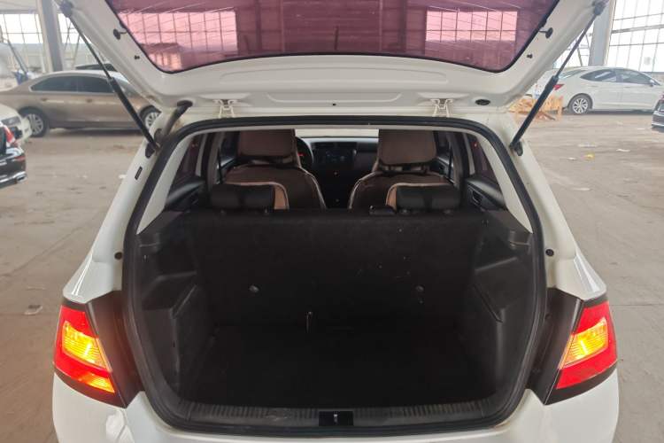 Used Skoda Fabia 2017 1.4L Automatic Car Enjoy Edition Trunk
