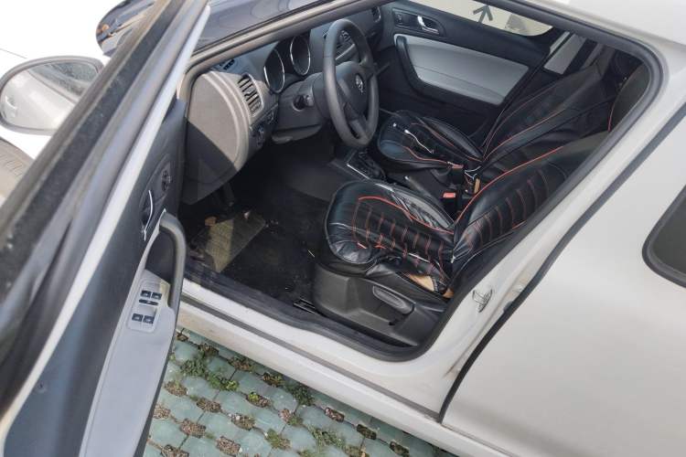 Used Skoda Yeti 2017 TSI280 DSG Advanced Edition Driver Seat