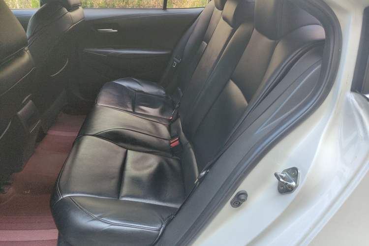 Used Toyota Levin 2019 Dual-Engine 1.8H E-CVT Luxury Edition China VI Standard
