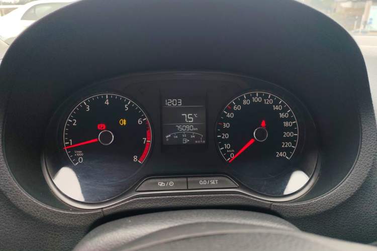 Used Volkswagen Polo 2016 1.4L Manual Fashion Model
