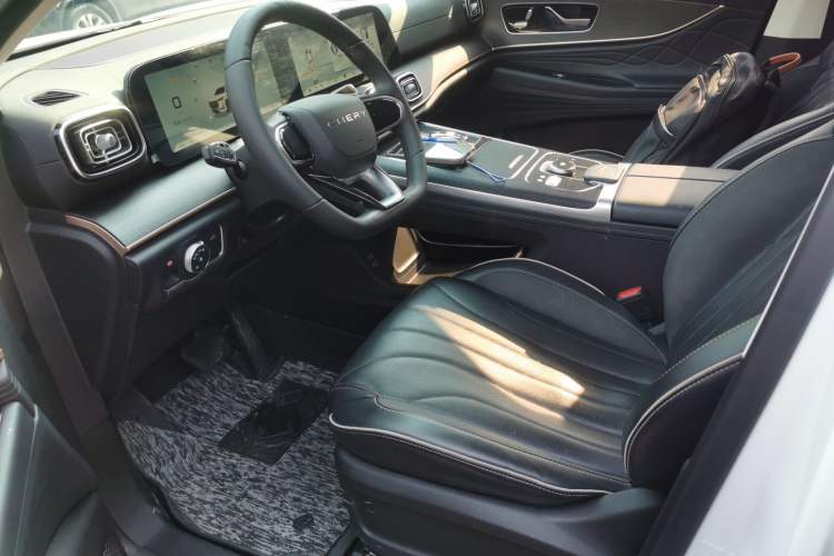 Used Chery Tiggo 9 2023 2.0T Dual-Clutch Two-Wheel Drive Leading Edition 5 Seats