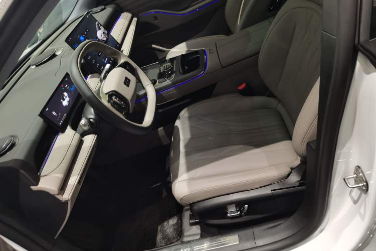 Used Geely Galaxy Galaxy 8 2025 130km EM-i Deluxe Edition