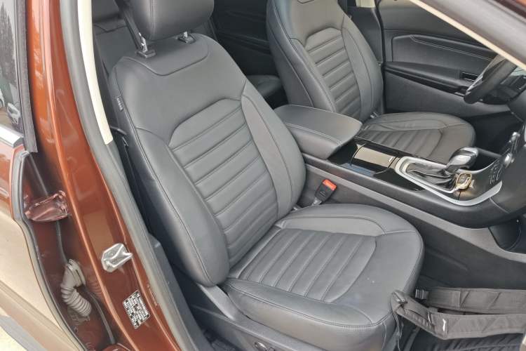 Used Ford Edge 2016 EcoBoost 245 Two-Wheel-Drive Titanium 7-Seater