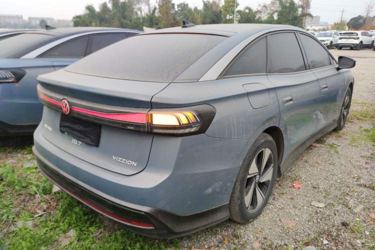 Used Volkswagen ID.7 VIZZION 2024 AIR model
