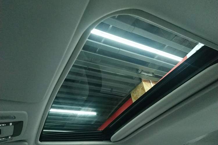 Used Toyota SIENNA 2024 2.5L Hybrid Comfort Edition Headliner