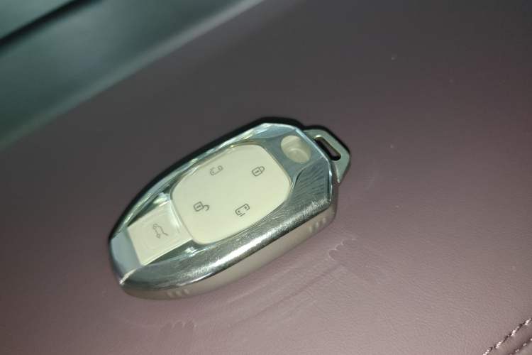 Used GAC Trumpchi M8 2024 Master Series 400T Prestige Edition Vehicle Key