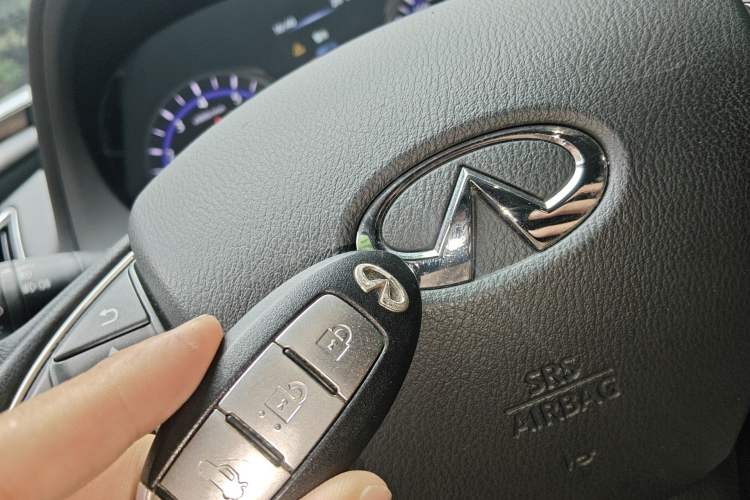 Used Infiniti Q50L 2016 2.0T Comfort Edition Vehicle Key