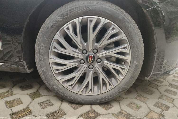 Used Hongqi H5 2023 1.5T HEV Smart Connect Flagship Edition Right Front Wheel Hub