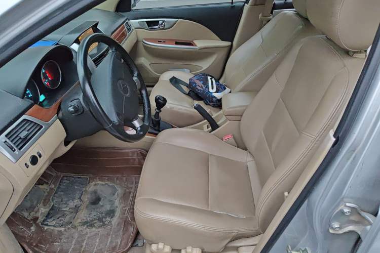 Used Buick Excelle 2011 1.6 LX-MT