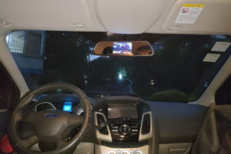 Used Ford Focus 2012 Sedan 1.6L Manual Comfort Model Headliner