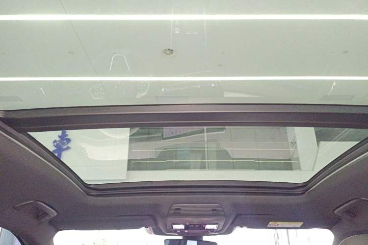 Used Volkswagen Passat 2025 Pro 380TSI Starry Dragon Luxury Edition
