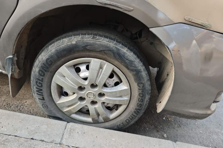 Used FORTHING Lingzhi 2017 M3L 1.6L 7-Seater Comfort Model