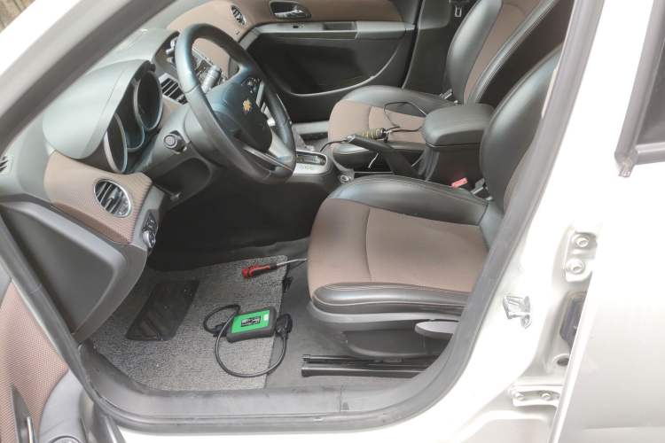 Used Chevrolet Cruze 2013 Hatchback 1.6L Automatic Luxury Model