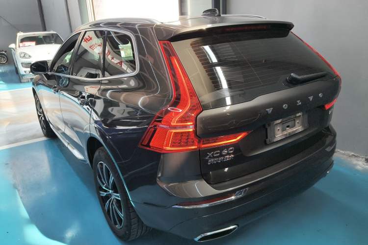 Used Volvo XC60 2021 T5 4x4 Smart Luxury Edition