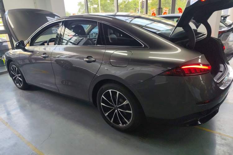 Used Roewe D7 2023 DMH 125km Superior Edition