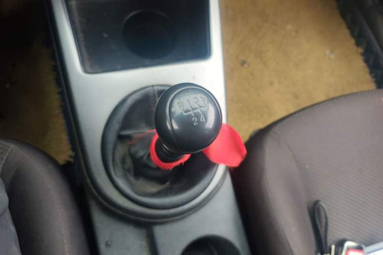 Used Kia Forte 2012 1.6L MT GL Commemorative Edition Gear Lever